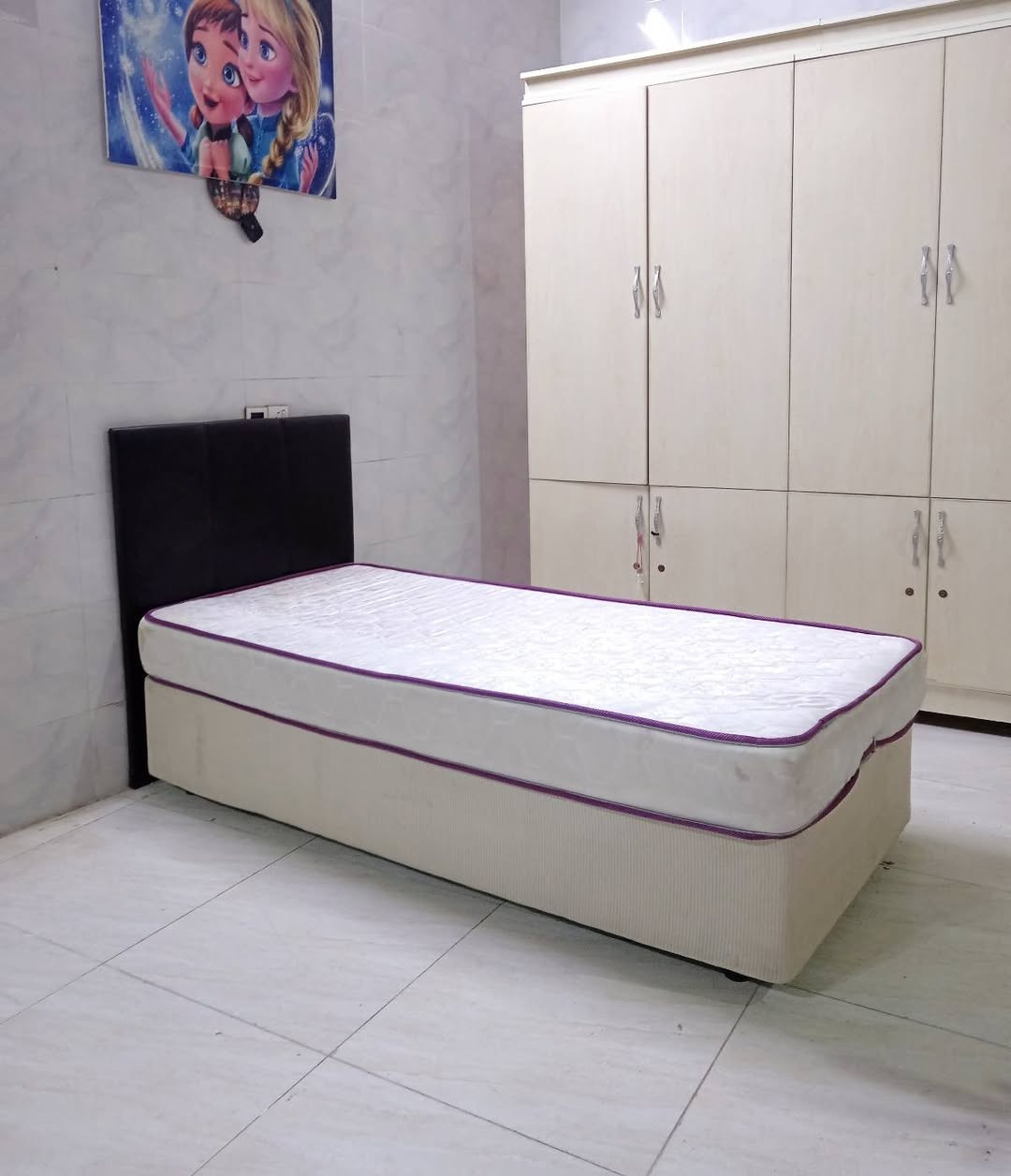 1سیسەم
دۆشەک
بێعەیب
نرخی 60 هه زار
***********
***********
سلیمانی السليمانية, العراق
