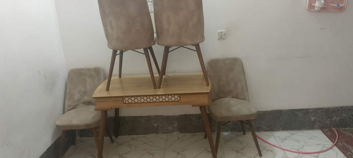 غرفه اخت الجديده للبيع سعره 750 بيها مجال ميز طعام 150 بيه مجال مكان كويريش يم باب الاغا


**إذا كنت صاحب هذا الإعلان وتريد حذفه لأي سبب، رجاءا أرسل رسالة إلى الدعم الفني**