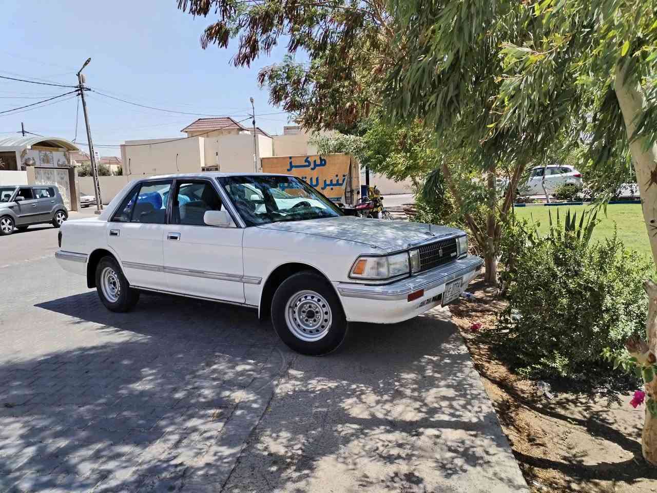 #السلام عليكم للبيع أو مراوس سيدان موديل 1990كفال عامه السيار جاهز حدادي تخم تاير مكينه 5M و كير عادي تبريد ثلج
السعر 80
للتواصل ***********
بيه مجال للشراي
