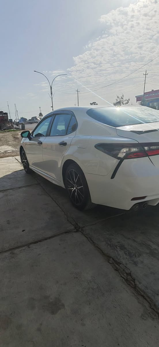 للبيع كامري موديل 23 مرقم كامل ماشيه 52 سياره جديده كلش مكانها سامراء ***********
رقم الشاصي ويا الصور اتصال او واتساب
