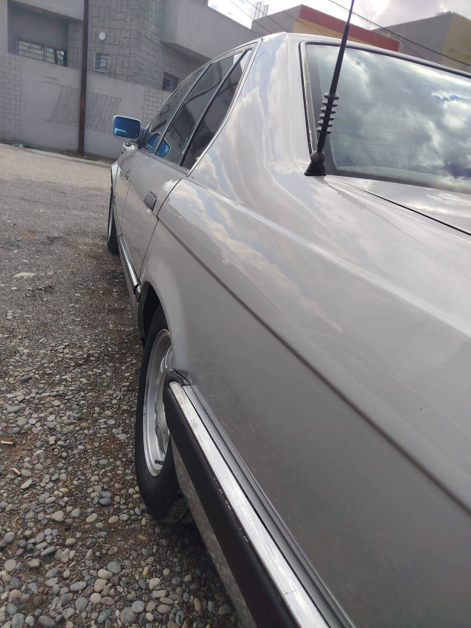 بي ام للبيع السياره جاهزه من كل شي انطيك شرط كير محرك وايرمنيه تبريد داخل جلد سنويه لل26 شرط التحويل صبغ جماليه الاصلي 735 المشدود عليها 730 كابون بانزين 
للاتصال 
***********
***********
