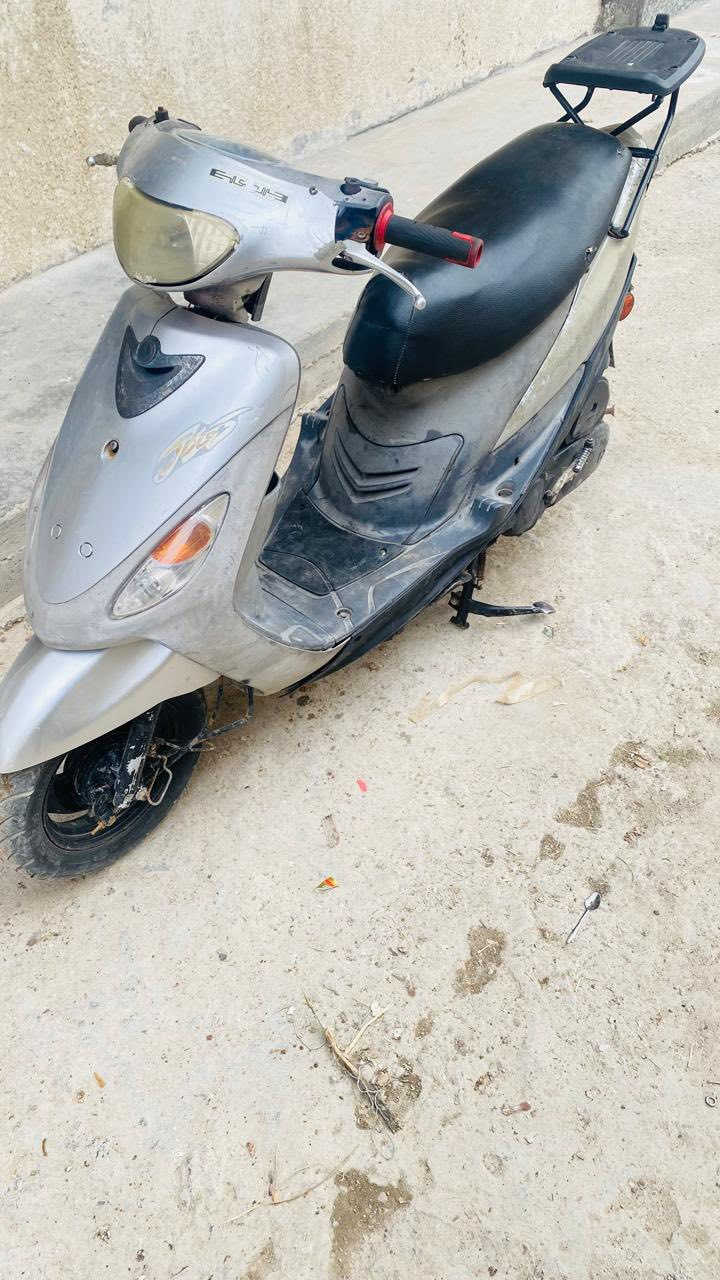 ماكس منغولي للبيع سلف شغال   كفرات بلاديه السعر 400 بغداد البلديات 
***********
