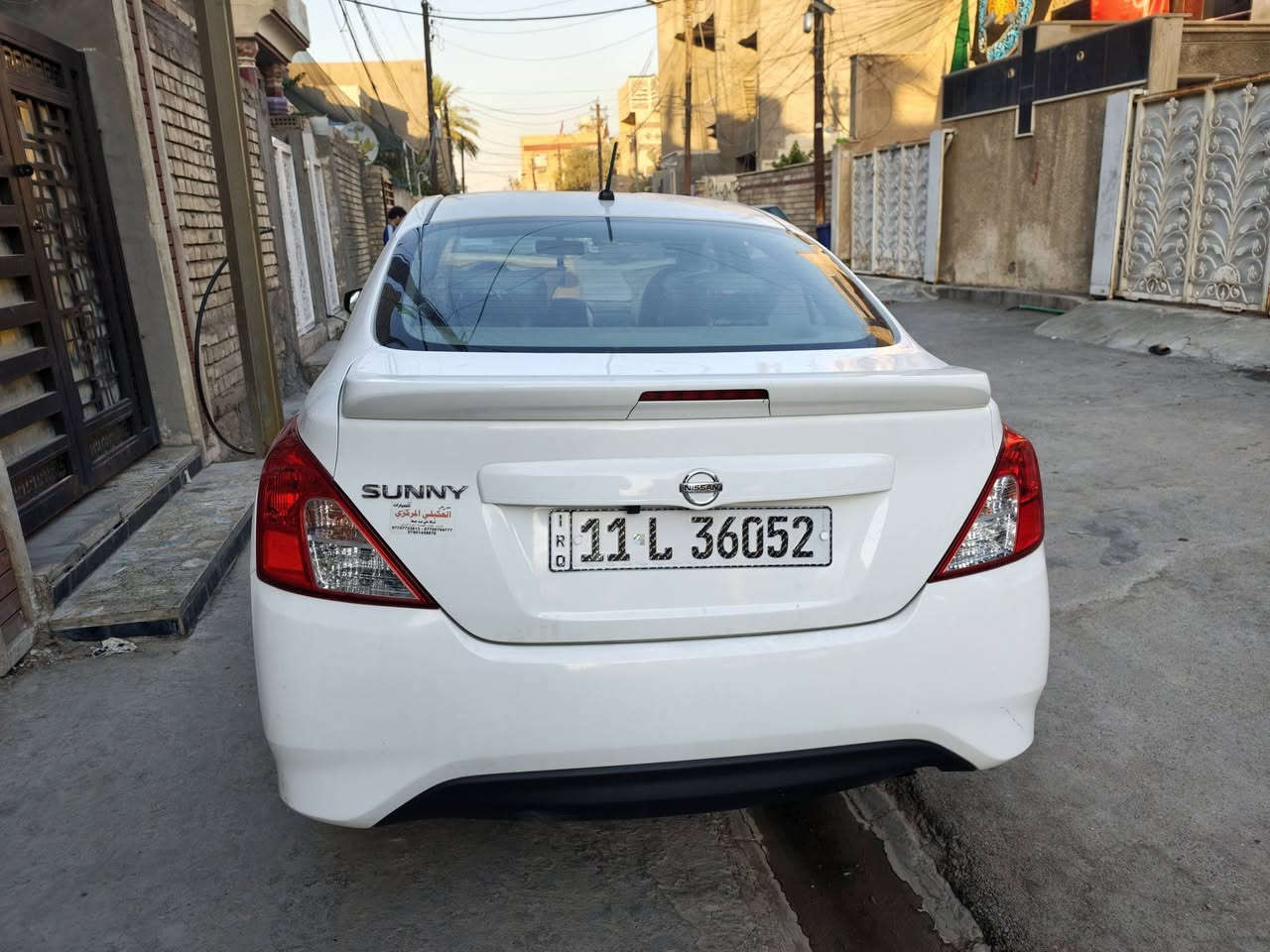 نيسان مصري للبيع او مراوس موديل ٢٠٢٤ ماشيه ١٩ الف فقط دوشمة عامة درجة أولى السيارة بيها صبغ الباب خلف السائق وبارد الجاملغ الخلفي على كد شبر بأسمي السيارة هاتف *********** السعر ١١٥
