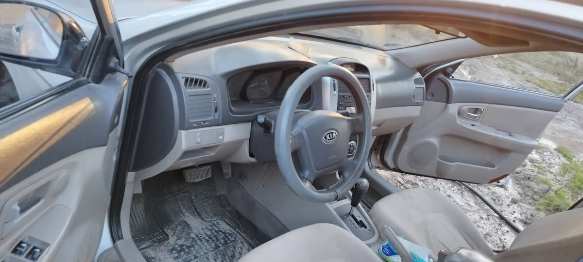 كيا سيراتو موديل 2008 رقم بغداد الماني سنويه لل 28 بيه باب مبدل بدون حادث ربع جاملغ خلفي بارد في الجاملغ الامامي والجنطه حداديه جيده تخم تايرات جديد دورة بنزين كامله جديدة ماشيه 245000 قابل للزيادة السعر المطلوب 77. للتواصل 
***********
