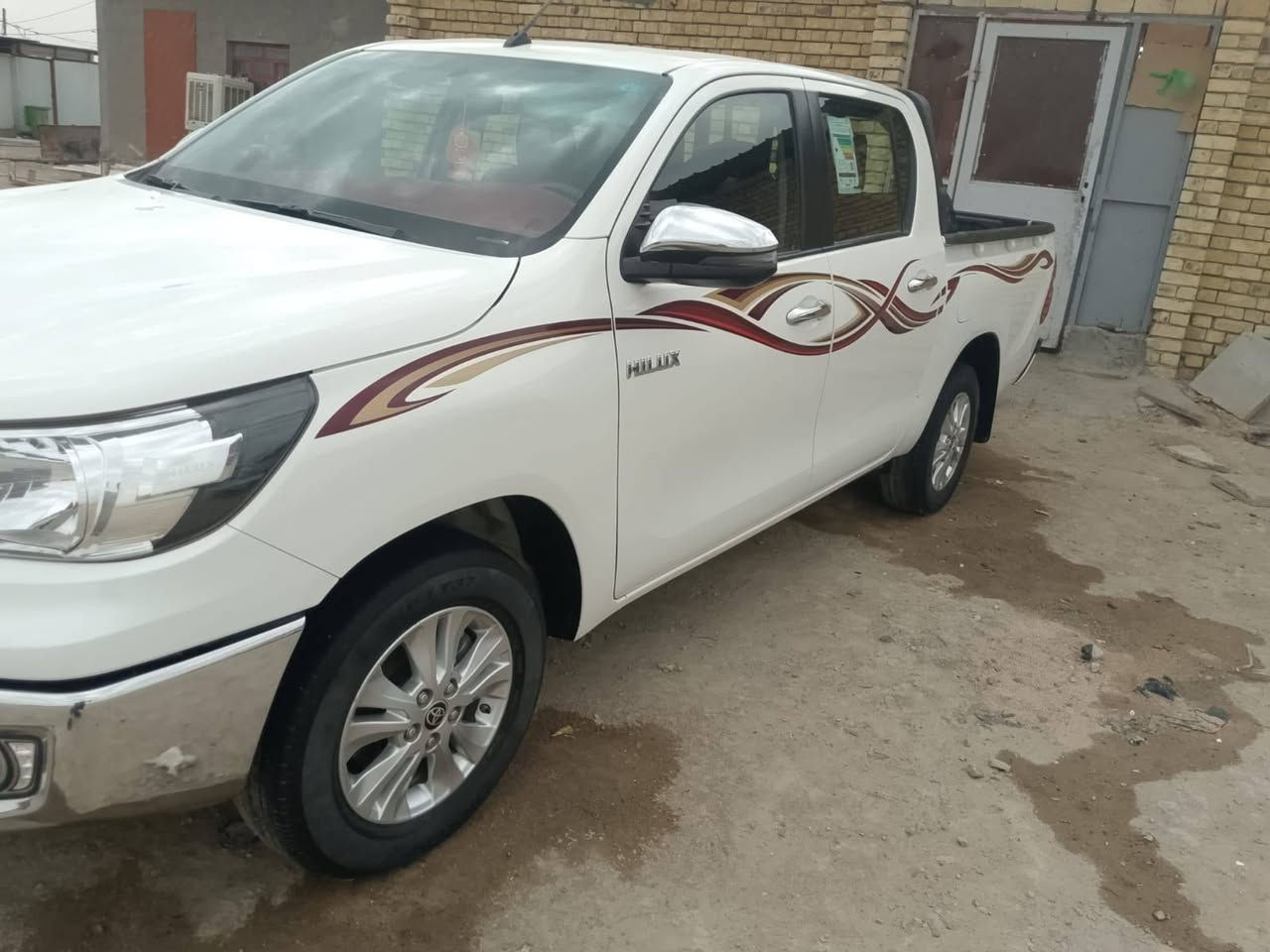 السلام عليكم سياره فلاونزه موديل 24 مكفول كفاله عامه رقم قادسيه ماشيه 40 فول موصفات كويتي بسمي مداور ثاني يوم كير تماتيك السعر 305 وبيه مجال مكان ذيقار قضا البطحاء رقم الجوال ***********
