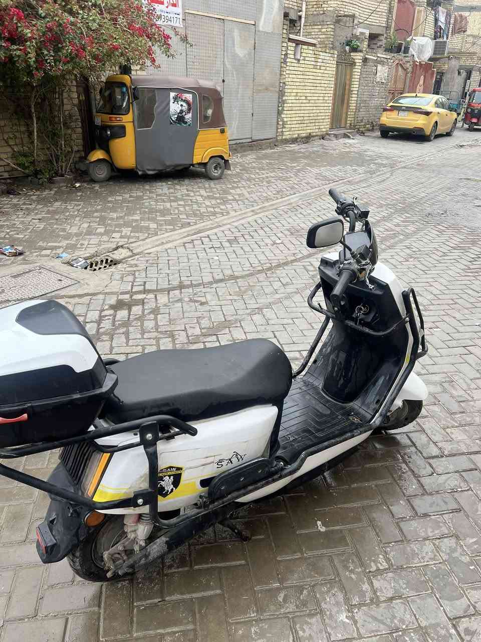 السلام عليكم شباب دراجه شحن شوفت عينك نضيفه بطاريات ٦ البيع مستعجل عله بيعته  مكاني بغداد أم الكبر الغزالان سعر خاص و تصال بل رقم ***********
