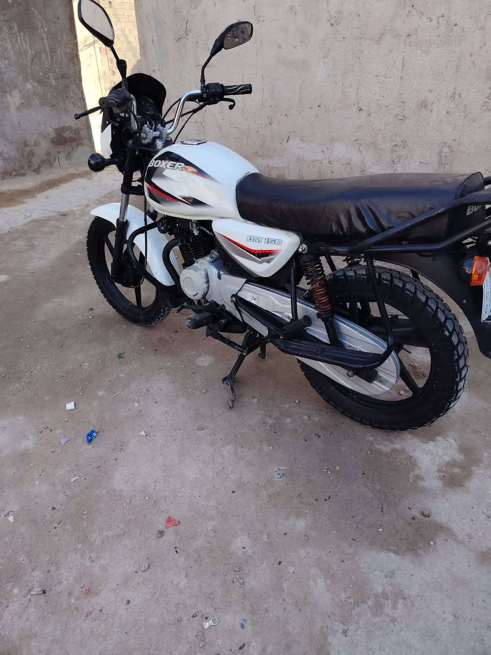 دراجه بوكسر للبيع موديل 23 شهر 11 السعر 1,800 وبيها مجال مكاني بغداد***********
