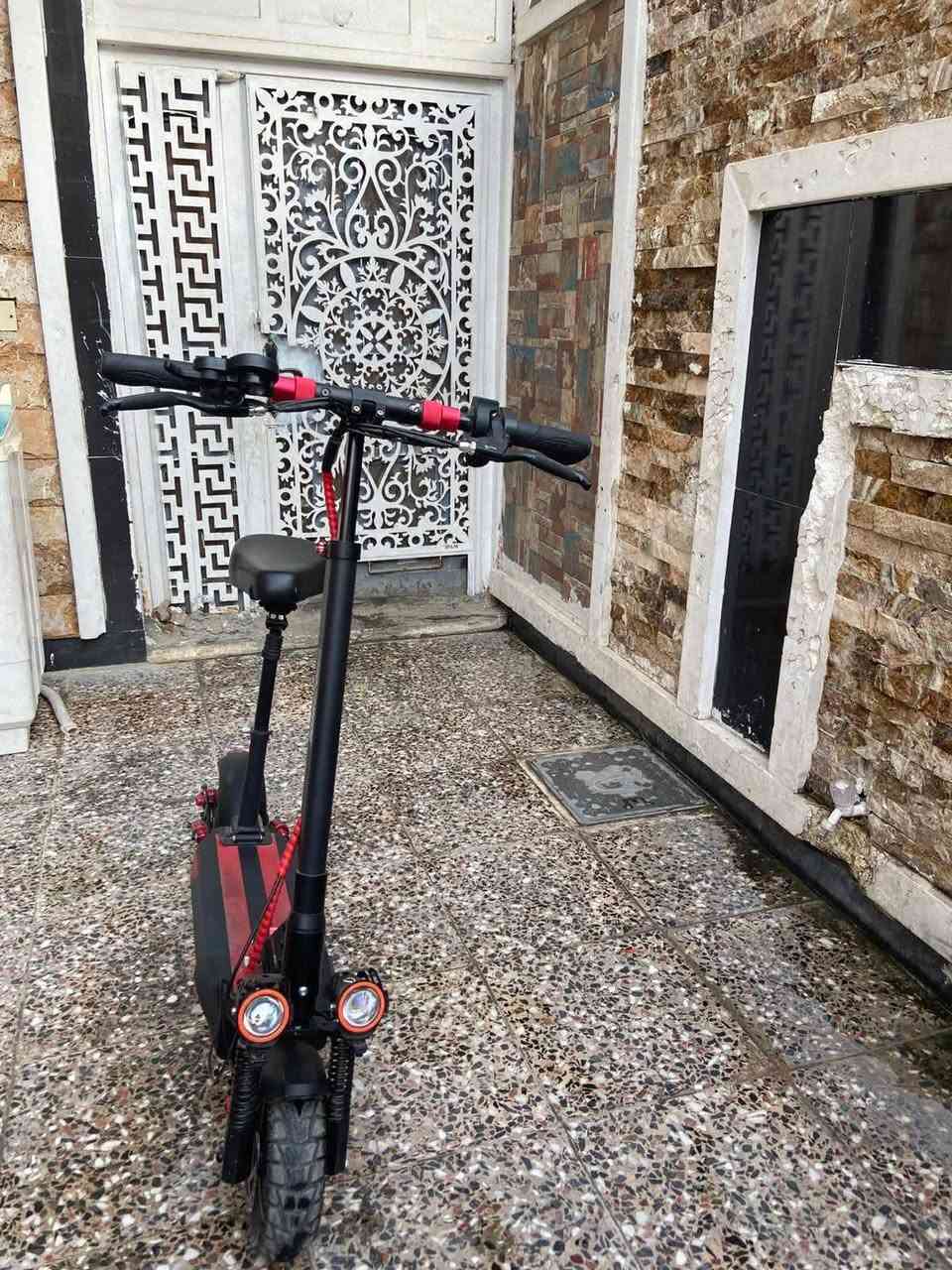 سكوتر للبيع فول مواصفات بطاريات ليثيوم السعر 320 الف وبيها مجال عنواني بغداد السيدية للاستفسار ***********
