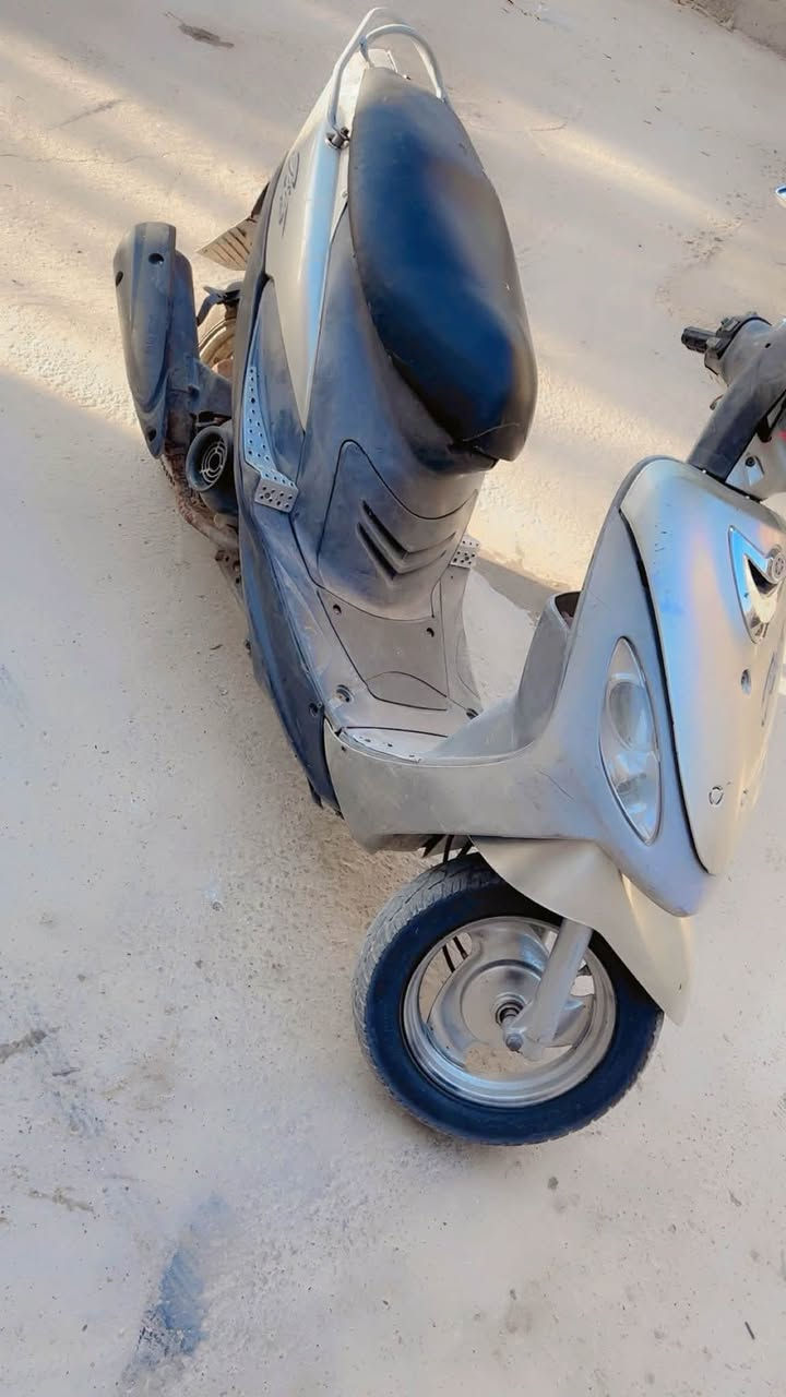 سلام عليكم درجة ماكس لبيع دراجة جديده  ماتعبانه نصيفه مال بيت بكان بغداد
***********
