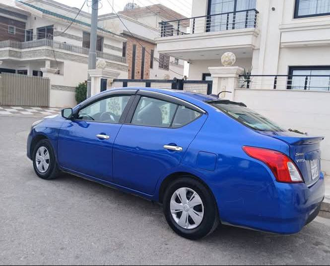 ‎نیسان ڤێرسا 2017 سێ پارچەی پێشی سبوخە  کەمێک ناوی گرتوە ***********‎ أربيل, العراق
