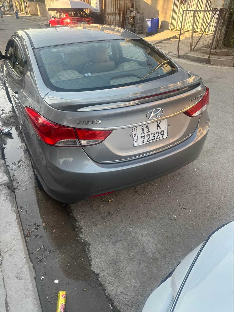 سلام عليكم عندي سياره للبيع خليجي ماشيه 130 الف لا يوجد بيها صبغ فقط بارد *********** بغداد, العراق
