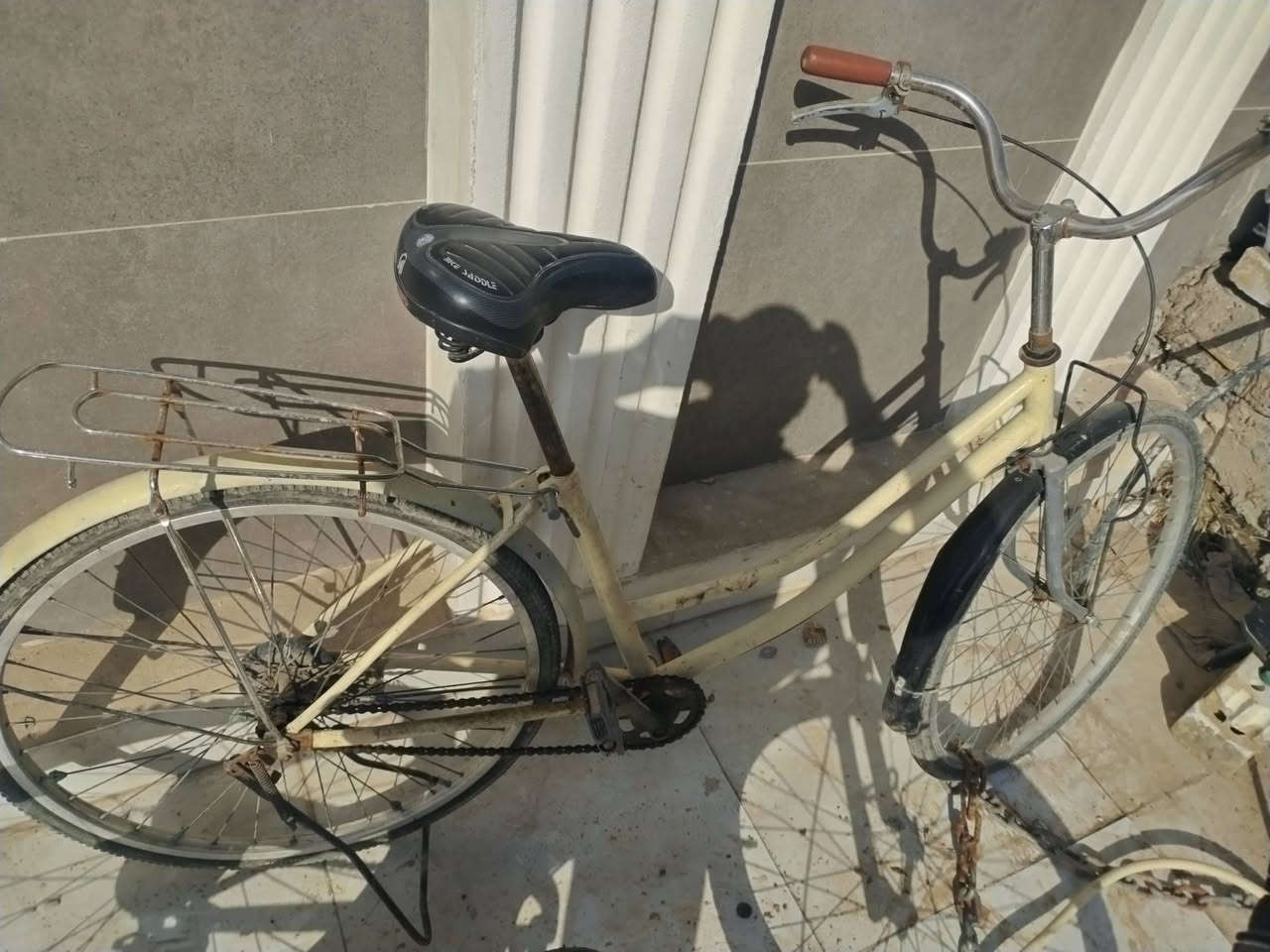 السلام عليكم اثنين بايسكل للبيع السعر ٤٠ نهايته العنوان الكاظميه شاطي التاجي الطي رقم ***********
