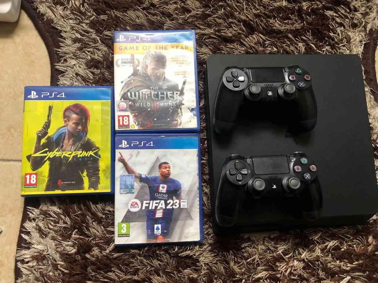 بلي فور سلم اونلاين واحد تيرة نضيف وياه جوستك اصلي و الثاني تجاري وياهم 3اقراص ذا ويتشر و سايبر بنك و فيفا 23 بلي يجيك ويا كل هذول الغراض و كارتونة سعر 265 رقم واتساب *********** مكان بغداد بسماية
