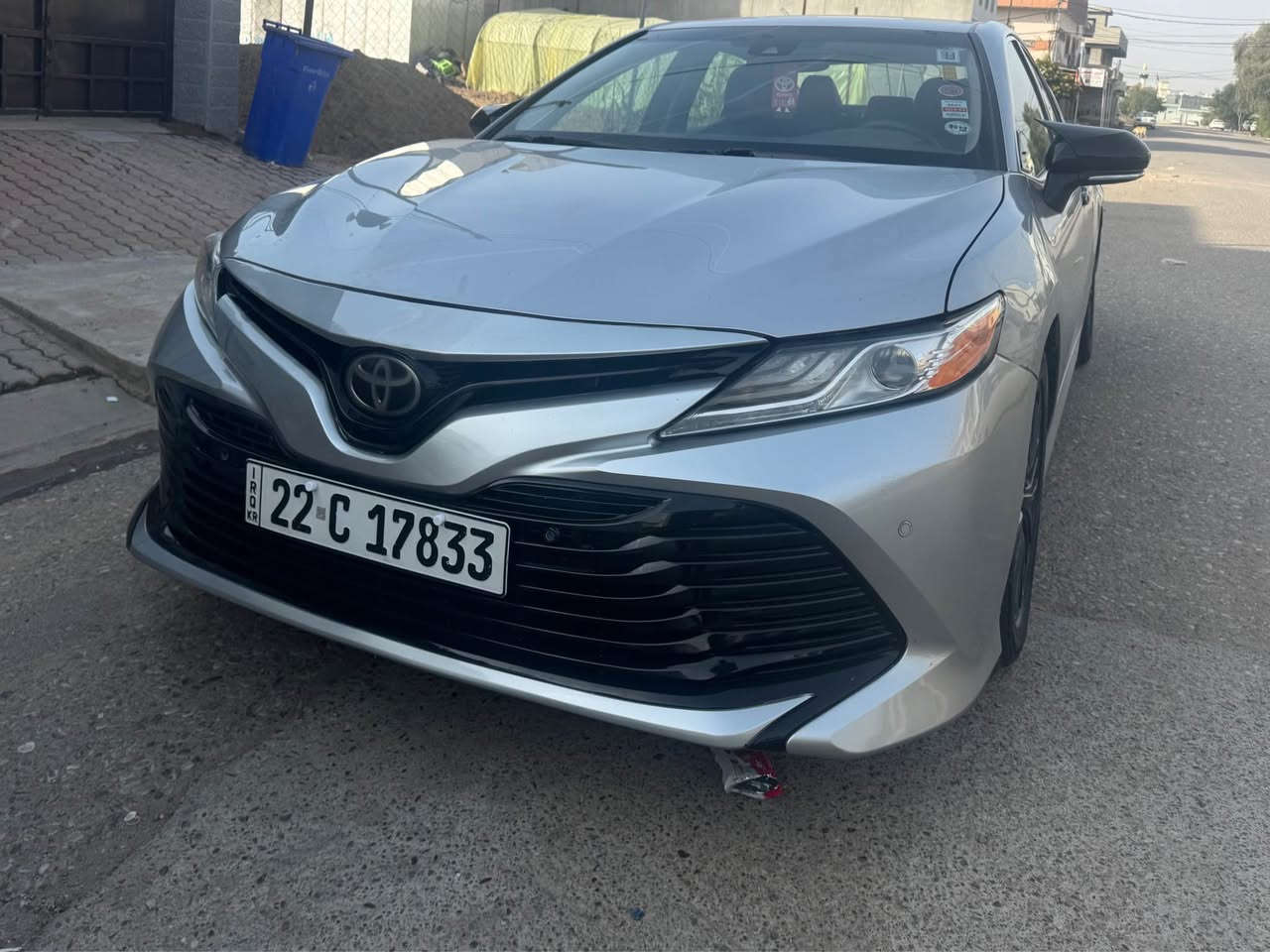 سلام عليكم 
كامري 2018 xle فوول عدة الفتحة 
رادار وبصمة تشغيل وكشن تدفئة وكهرباء
داخلة للعراق كلين
فقط بيها شكم مكان بارد
سنوية وهزة جديدة
دفتر بانزين بيها 
شرط التحويل 
ماشية 170ك  الف 
السعر 189 وبيها مجال 
*********** كركوك, العراق
