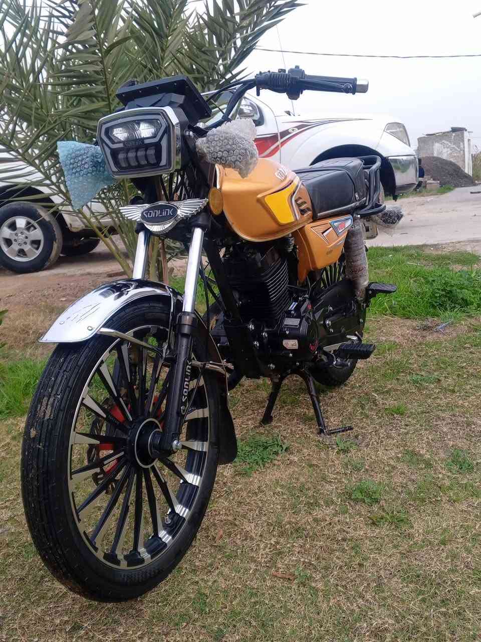 السلام عليكم دراجه للبيع ضاغطه زنجيل موديل 25ماماشيه قليل لمكان واسط عزيزيه سعر خاص اوراق بغداد /***********/***********
