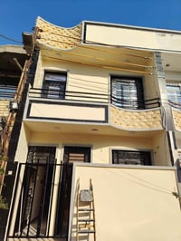 #بيت. للبيع  📐 المساحة: ٥٠ متر 🏠 البناء: طابقين مع بيتونة كبيرة يتكون ...