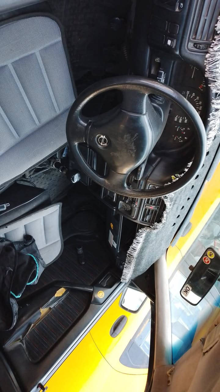 للبيع اوبل فيكترا موديك 92حجم محرك18 رقم انكليزي لحد 2027 جديد رقم كركوك
***********
