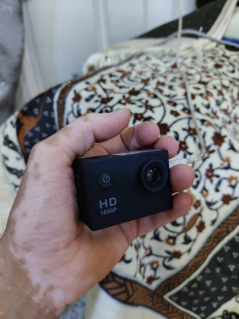 سلام عليكم كامرة للبيع ترهم سيارة او دراجة 
غير مستخدم بعدهة جديدة كاملة غراض 
بغداد الشعلة 
***********
سعر 50 بيهة مجال
