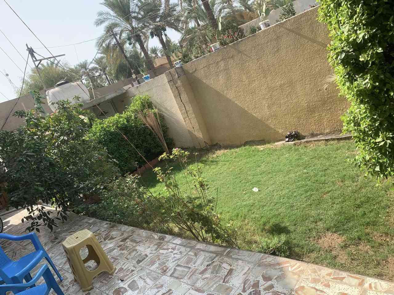 دار للبيع المساحة 300 متر بناء حديث جاهز لسكن منطقة الراشدية السادة البوحياة *********** واتساب صاحب الدار مباشر
