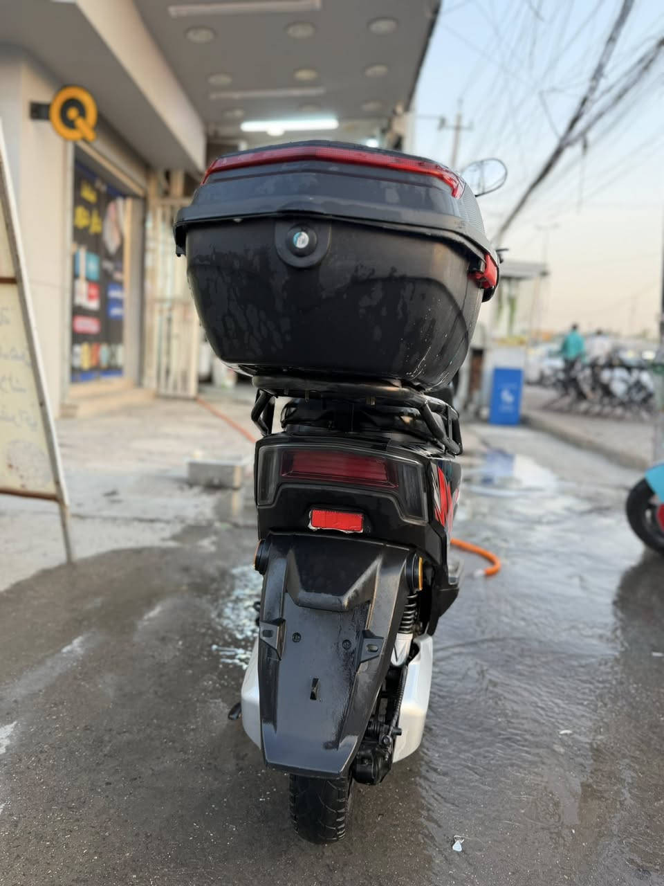 سلام عليكم دراجه زركة سوبر ايبو بطاريه ليثيوم ملف 2500 مشي حقيقي 110 دراجه ماشيه 2000 

دراجه سوده  بطاريات كراثين ملف 1500 مشي حقيقي 83 شاحن اصلي و شاحن اصلي ابو عداد ماشيه دراجه تقريباً 4000 

ما متواجد فيس اي ستفسار اتصل ‭0777 062 5016‬

