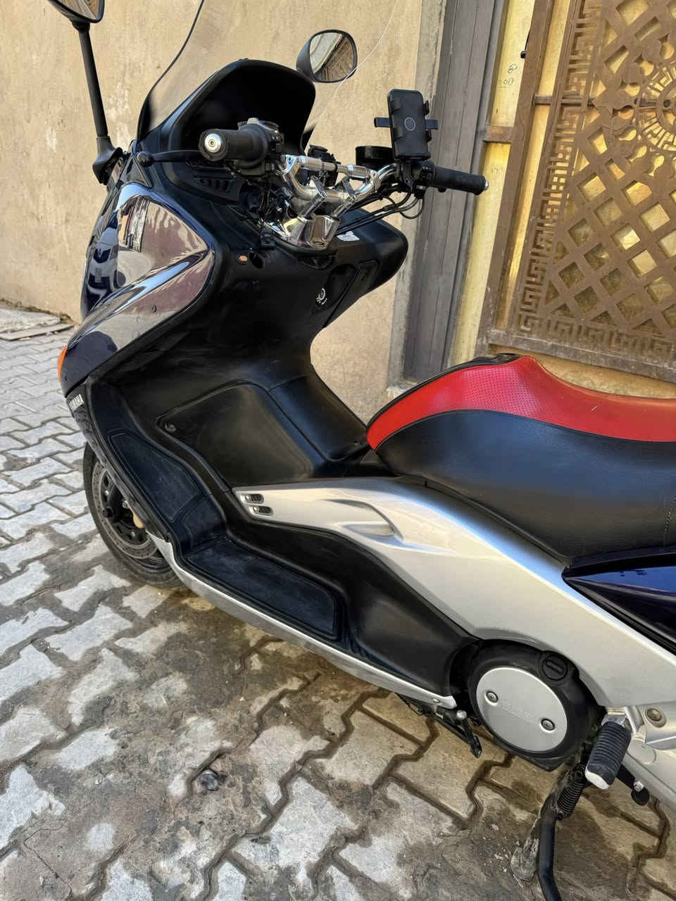 ((((((((((((اخوان مستعجل ع بيع كلش ))))))))))))
السلام عليكم للبيع  تي ماكس 2007 كابرتيه كفاله عامه من كلشي دراجه لعابه عليه تزويد  ستيرن رياضي تجوة صالنصه رياضي دراجه احلا من صور بهواي عليه ادامه كامله من كلشي فول فول نضافه ذا بيه برغي نقص ترجع سعر 19ورقه مجال بسيط 
***********واتس او اتصل فقط
