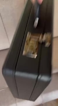 حقيبة جلد • كبيرة