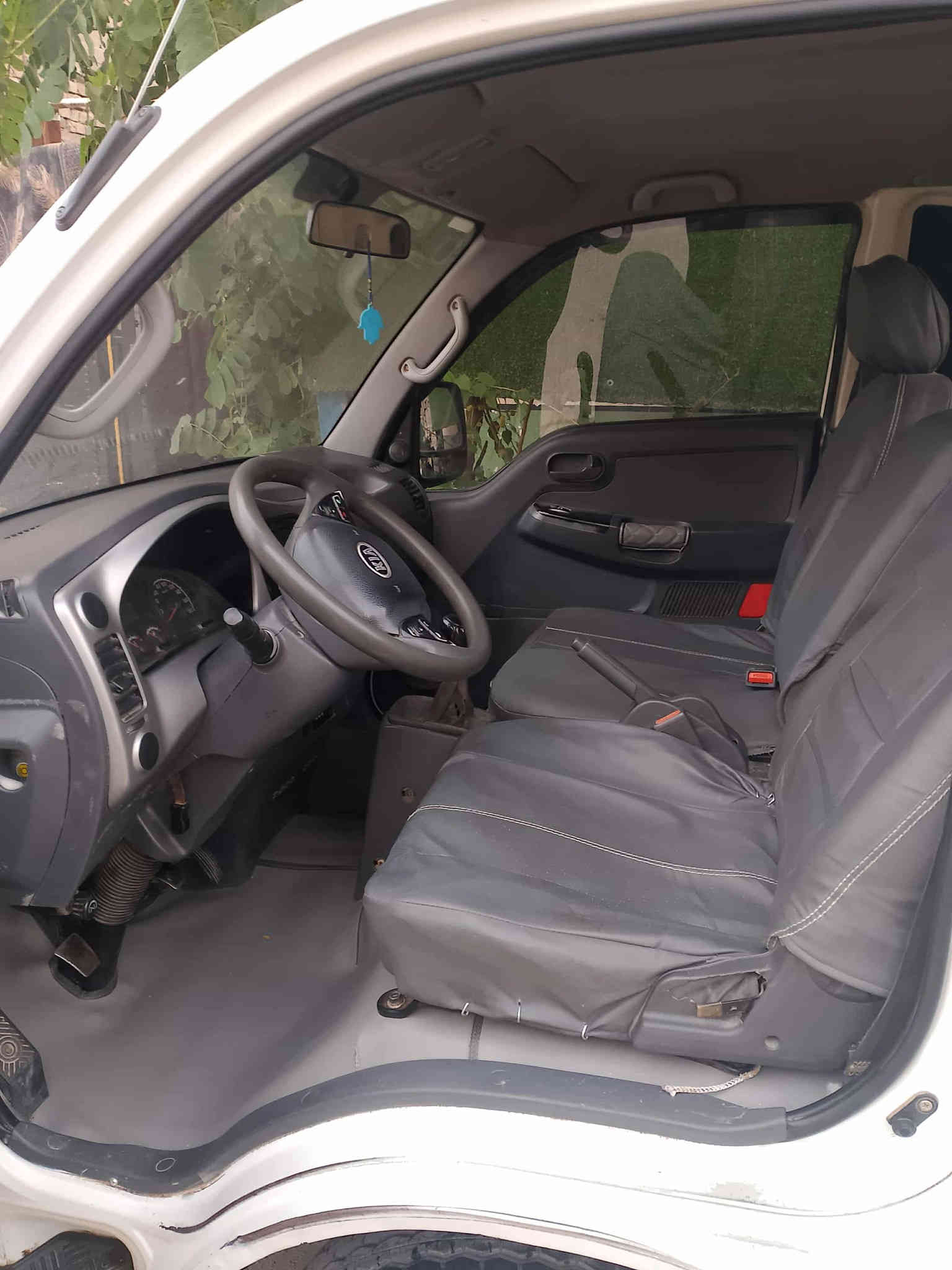 السلام عليكم ورحمة الله وبركاته كيا حمل للبيع موديل 2016
رقم واسط إنكليزي السياره خير من الله بسمي تحويل ثاني يوم السياره سونار موجود بلمنشور كما موضح بلصوره وبعد احله السعر 118 وبيهه مجال حق الجيه العنوان بغداد مدينه الصدر الأورفلي الرقم *********** علاوي الحجي الحجي
