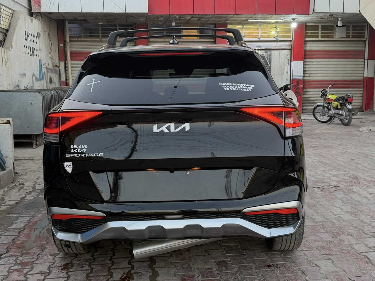 السلام عليكم 
سبورتج 2024 وارد امريكي 
فول مواصفات 
حادث كما موضح بل صور 
بصمه 
تشغيل عن بعد 
بونوراما 
جنطة كهرباء 
حساسات امامي + خلفي 
رادارات امامي + خلفي + جانبي 
داخل احمر 
كشنات كهرباء 
شاشه دجتل 
بعد مواصفات معروفة 
العنوان بغداد 
رقم الهاتف ***********
