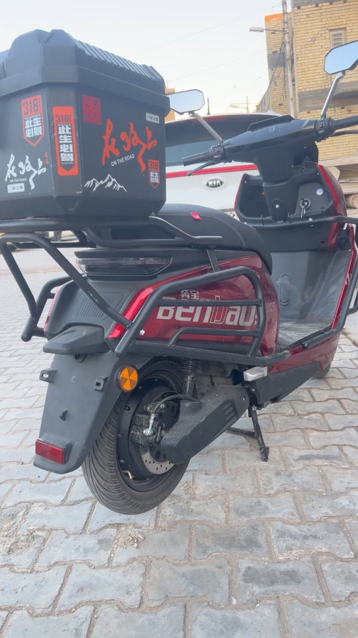 السلام عليكم دراجةالوحش  صارة 20 يوم من ماخذها بعدها زيرو
6 بطاريات 
4 سرعات 
سعرها مليون و 50 الف 
بغداد م الصدر 
***********
