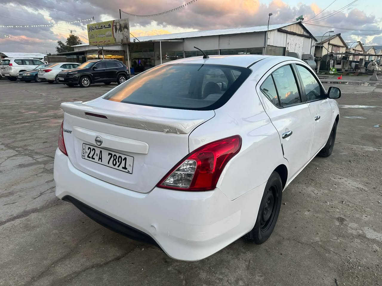 لاكشميباي 2017 يةك بارجة بوياغة بيناوكرتن و دةعم هةيكةلي زور جوانه سةنةوي تازةيه هةموو كياني بةشةرت كير و مةكينةي بةشةرت بي عةيبه و تون و توله كةرمي و سارديشي مةزبوته سعري 92$و معامله 
0771 502 0007
0751 236 84 33
لةسليمانيم السليمانية, العراق
