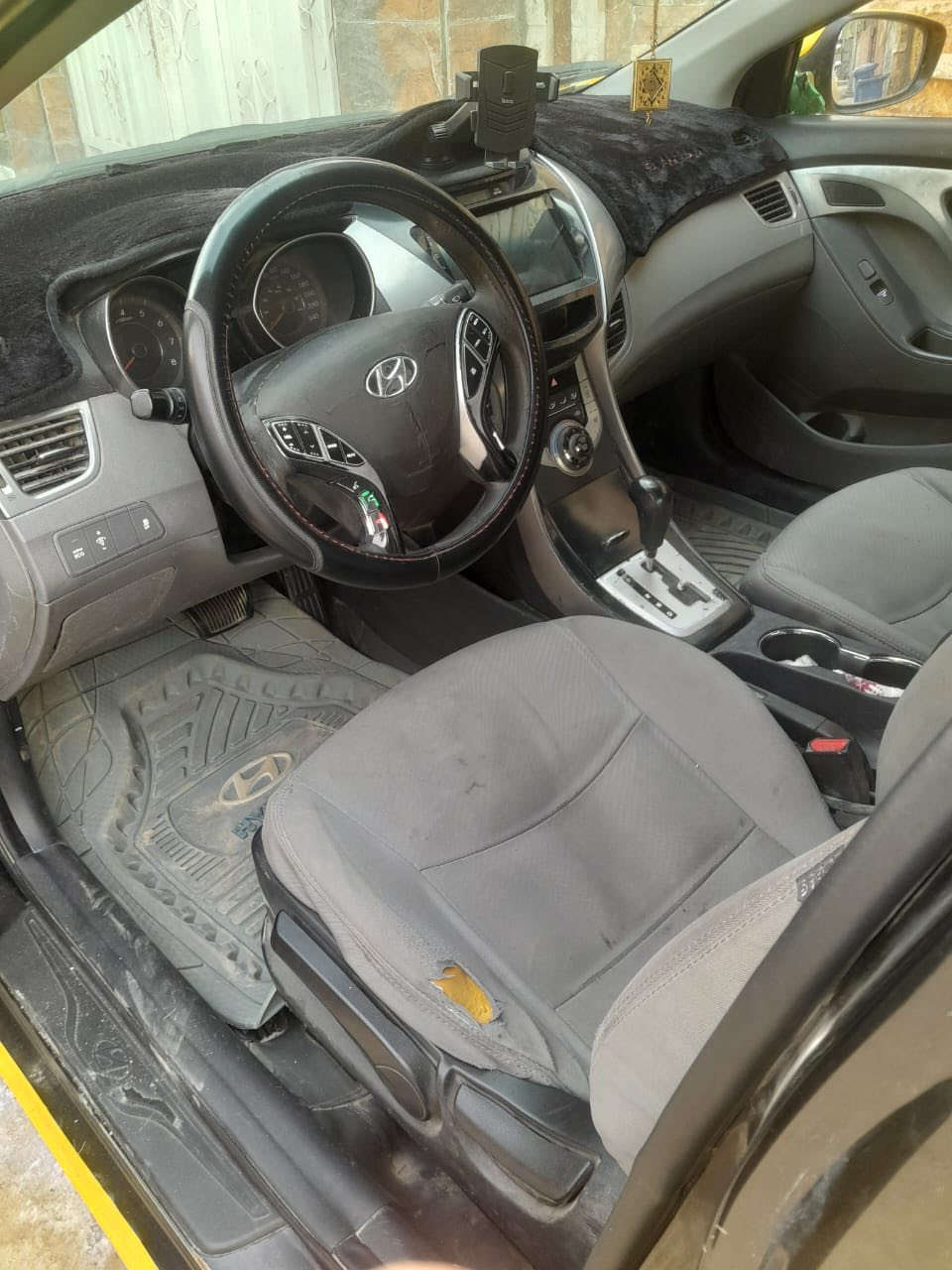 سعر ٩٠ موديل ١٢
الرقم ***********
العنوان بغداد الشعب
