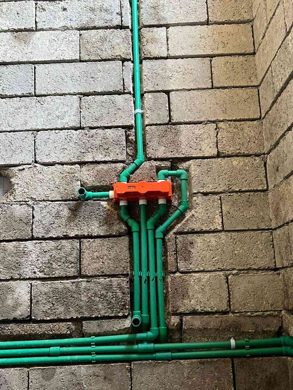 بسم الله الرحمن الرحيم
كلما أحسنت نيتك أحسن الله حالك وكلما تمنيت الخير لغيرك أتاك  الخير من حيث لا تحتسب 

السلام عليكم ورحمه الله اليوم وبفضل الله تم انجاز بيت يتكون من ثلاث مجاميع صحيه+شبكه تصريف السبالت +شبكه الغاز 
للأستفسار
اخوكم حسن الفهداوي ***********
