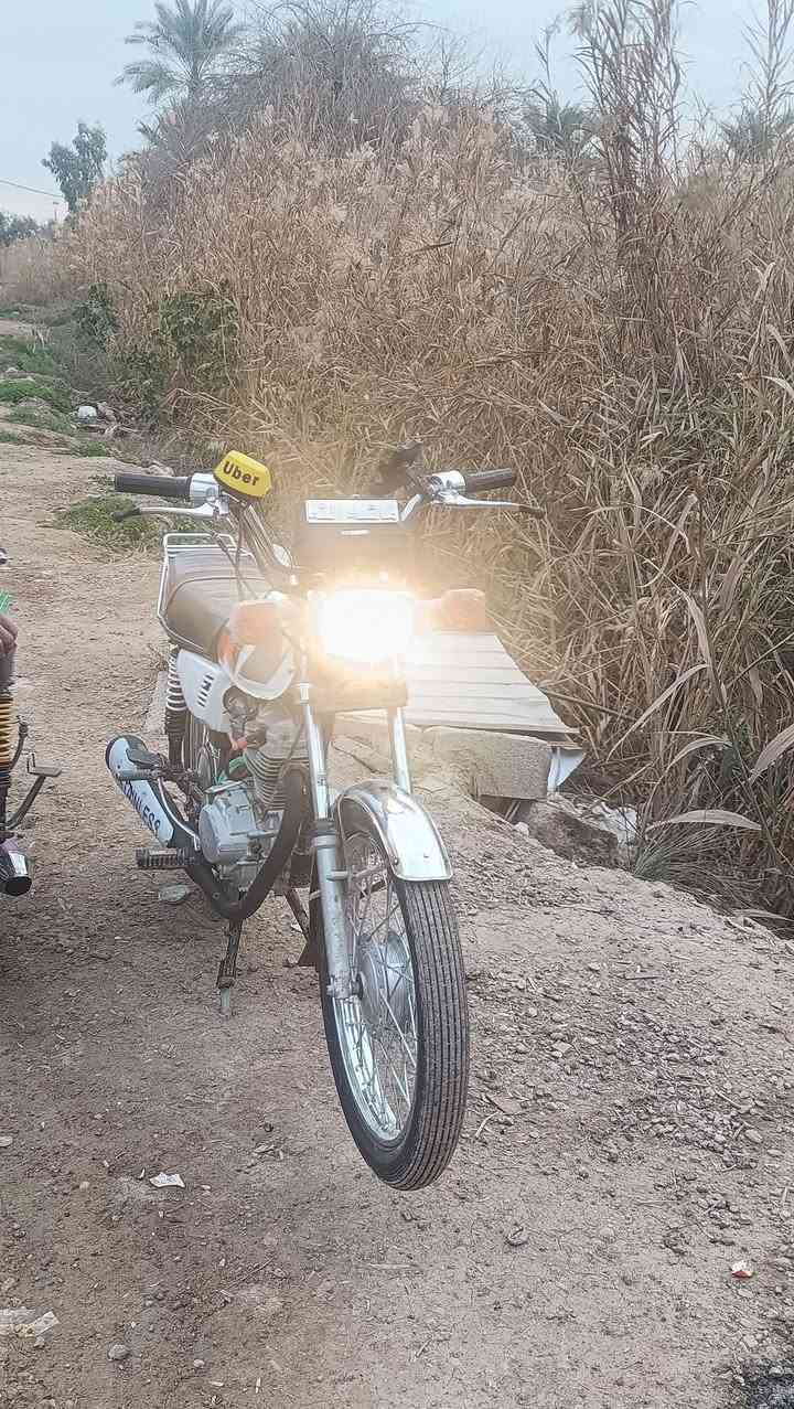 السلام عليكم دراجه للبيع دراجه خير من الله مكينه خرسه گهربايات كلها شغاله دراجه  كامله مكمله رقمي ***********
