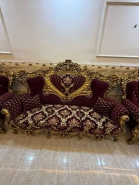 تخم ملكي • كنب