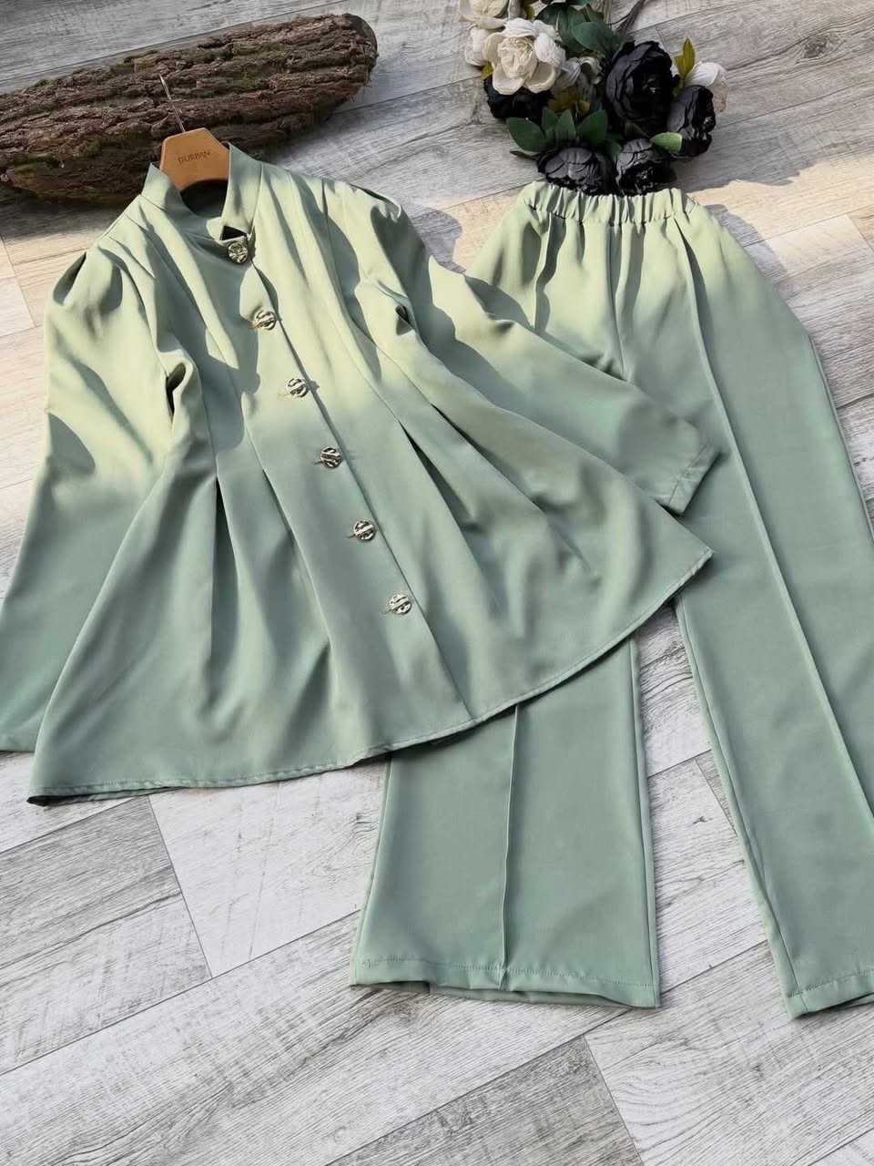 سوت بدزاين مختلف
القياس ٣٨ ٤٠ ٤٢ ٤٤ ٤٦ ٤٨
خامه دابل ايطالي 
السعر ٢٨ الف


**إذا كنت صاحب هذا الإعلان وتريد حذفه لأي سبب، رجاءا أرسل رسالة إلى الدعم الفني**