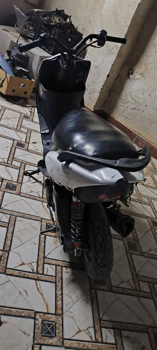 السلام عليكم  دراجه للبيع ماكس عدل كطعه نار ابيع كوم حديد ابيع حربي لاحد يرسني يكلي شبيه 200وبيه مجال حك الجيه الشراي يدلل مو شري لا تعبني مكاني حي السبل الاوله***********

