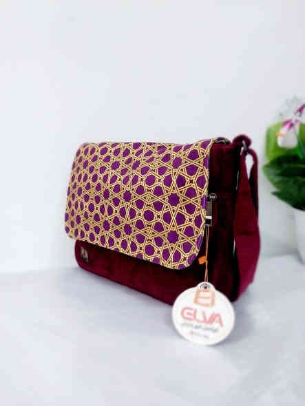 بيج حقائب #حريرحقائب نسائيه👜  موديلات وتشكيلات متنوعه مختلفه الالوان ونقشات يجنن  🤩  من قماش  وقديفه  من جنط  مبطنه من داخل بجلد 👌👌 طبيعي💯 صناعه من ماركه ايلفا )  للتواصل والحجز  مراسله عبر الصفحه #بيع حجم كبير #النجف #العراق  يتوفر خدمه توصيل فقط ٣ الاف النجف ونواحي #النجف ٤ الاف محافظات ٥ الالف او مراسله عبر واتساب عبر الرقم ***********
