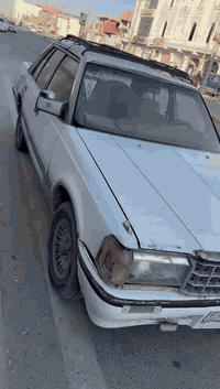 سوبر مديل 82.رقم صدامي راعيه موجود
مكينه 2500vvit بيه ربل ولف كايم ادخن بدايت تشغيل 
كهربائياته شغاله  
مابيه اي ضربه الحزام معمر 
شواصيه نضاف
السعر 15$ وبيه مجال
مكان السياره البصره ابي الخصيب 
رقم ***********
***********
