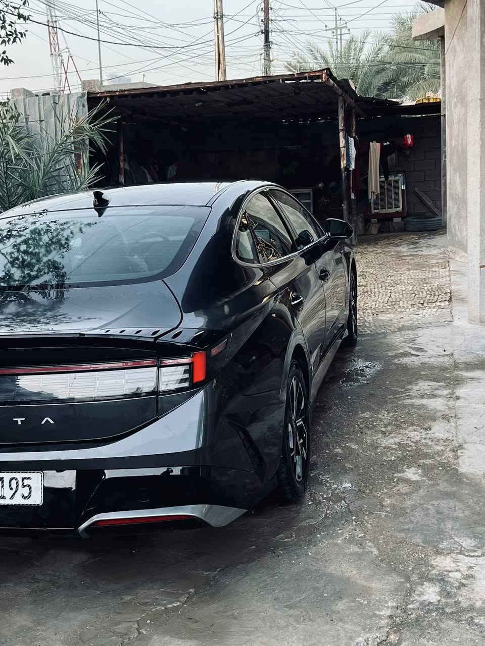 السلام عليكم للبيع سوناتا موديل 25 وارد أمريكي حادث جدن بصيط شبر بل جنطه  بدون صبغ السيارة مكفوله كفاله عامه عده الحادث الون فيلي السيارة فول مواصفات عدّه الفتحه بصمه تشغيل عن بعد بعد بيهه هواي مواصفات ماشيه  24 بعدها زيرو السعر (220) وبيها مجال رقم بغداد الجديد تحويل ثاني يوم رقم الهاتف (***********) غير متواجد على الفيس
