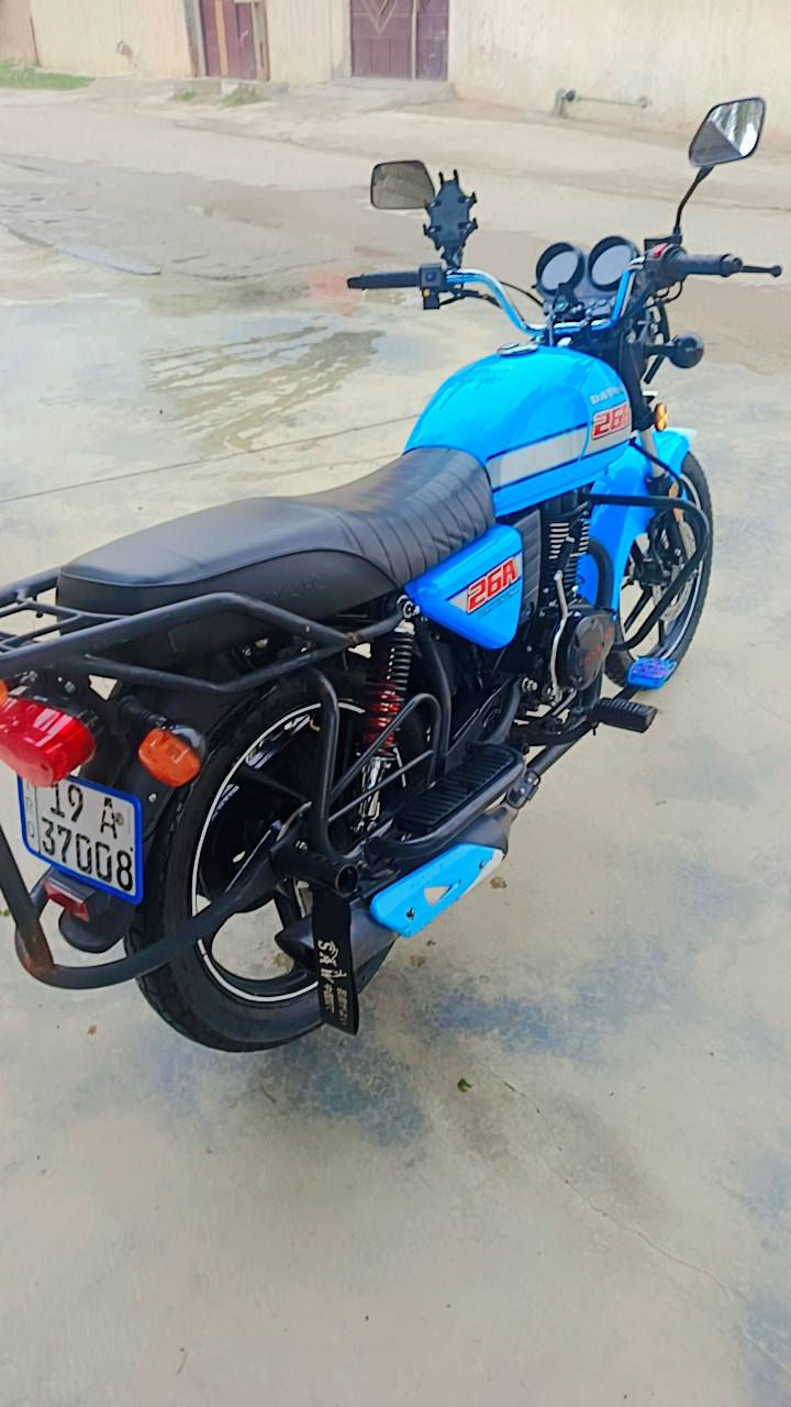 السلام عليكم دراجه دايوان نفخ للبيع
موديل 23 داخله 24
رقم وسنوية انكليزي بسمي ثاني يوم تحويل
مشروع وطني وين مايعجبك تحول 
كفاله عامه ربع مااذب عليهة 
لون سمائي مميز 
محرك 200
تايرات جوبلس جديد صار سبوع من شديتهن 
كهربائيات كلهة شغاله 
مع الدراجه خوذه سيزر اصليه 
السعر خاص أو واتساب أو اتصال على الرقم ***********
