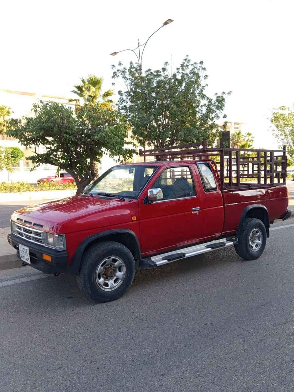 بيكاب نيسان بؤ فرؤشتن موديل 1990 كيرو مه كينه و ده بل ئه كسلي به شه رت دووبارجه ي بؤ ياخه له سه ر سا خي ده عمو ليدرا وي نيه ره قه م سليماني سه نه وي به سه ر جوه ته حويل برا وه خرا مه به شه رت يه ك دينار مه سره في تيا نيه سعري 47$وه ره قه و معا مه له بؤ زا نيا ري به يوه ندي بكه به 
***********يان*********** السليمانية, العراق
