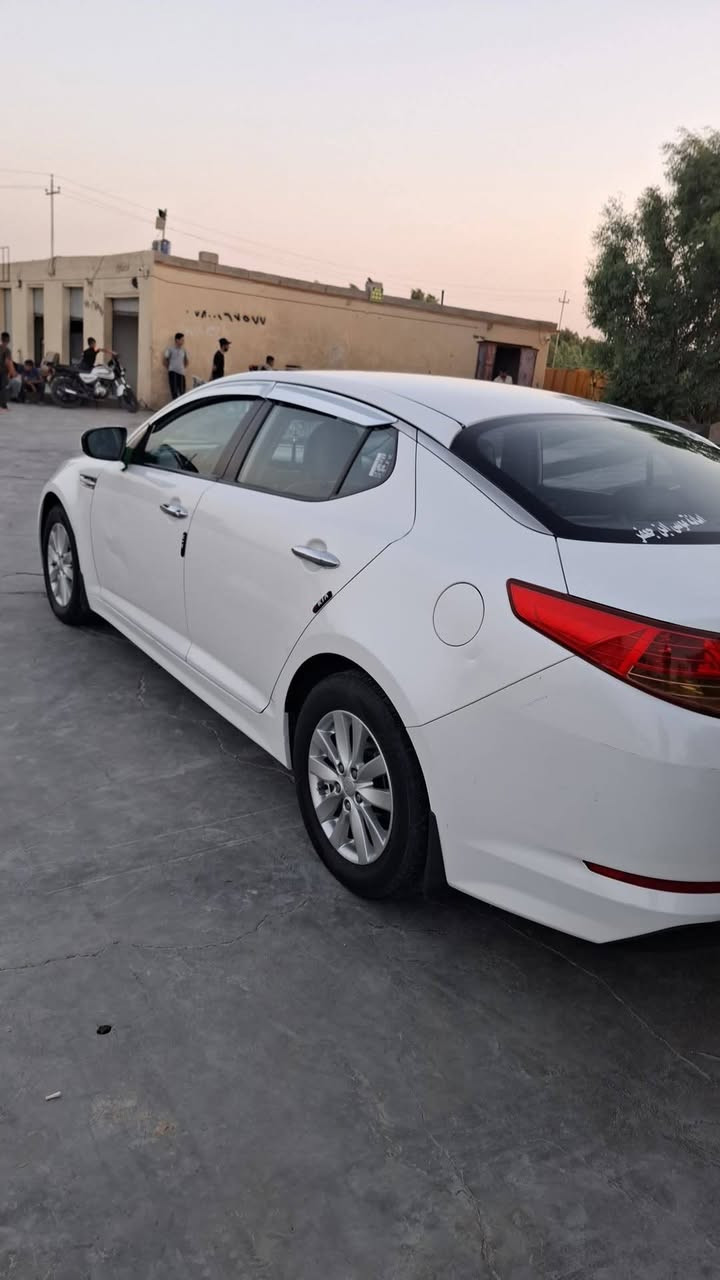 كيا اوبتما موديل ٢٠١١ وارد كوري
بيها صبغ شبر بلجامرلوغ مكينه وكير مكفولات
مكينه 2000  دوش السعر  115 وبيها مجال 
رقم الهاتف *********** مكاني ديالئ

