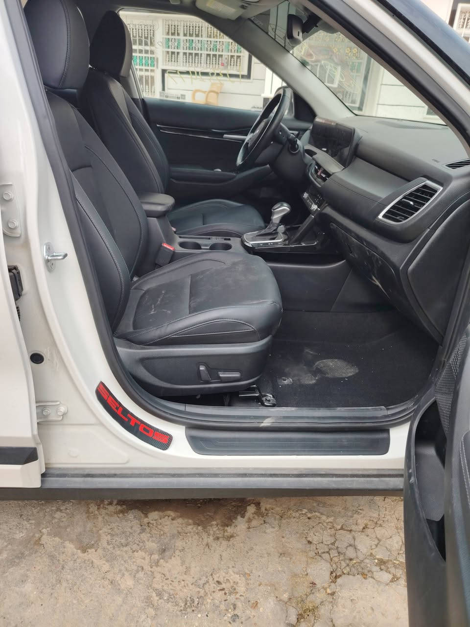 يالله سلام عليكم كيا سلتوز ٢٠٢٤ وارد دخول جديد بدون صبغ تبديل بنيد نفس اللون حاويه فول الفول كامل المواصفات ايرباك دركه فقط تترقم بكافة المحافظات حسب سكن المشتري عداد ١٠ آلاف العنوان بابل قرب سيطرة الآثار هاتف واتساب ***********
