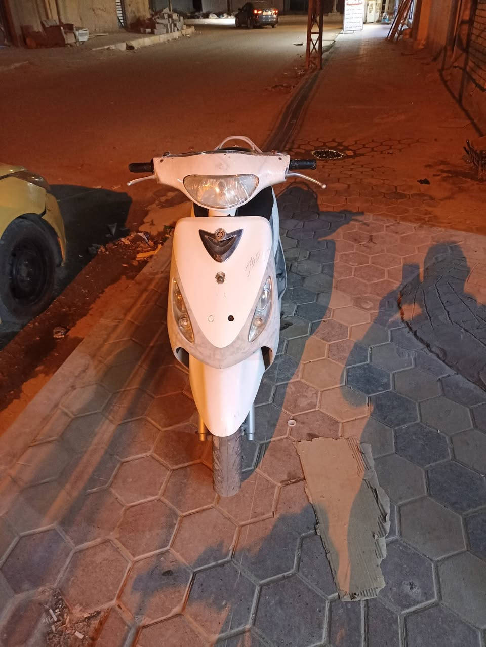 دراجه ماكس منغولي بوشه 50 بلاد نظافه 90% كامل مواصفات كل نقص ما بيها مكاني ناصريه  الشهداء ***********
