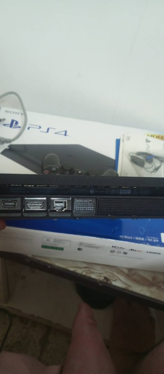 سلام عليكم
جهاز PS4 Slim 

ذاكرة الجهاز 1T يعني 1000 گيگا
 جديد مهكر نضام 11.00
كامل ملحقات اصليه 
جهاز مكفول من الشخط 
فول نضافه مليار ب100٪
جهاز مشتغل اقل السبوع جديد كسر كارتون وليس باله
(شرط الفحص)

 سعر 450

مكان مدينة الصدر الاورفلي ***********
