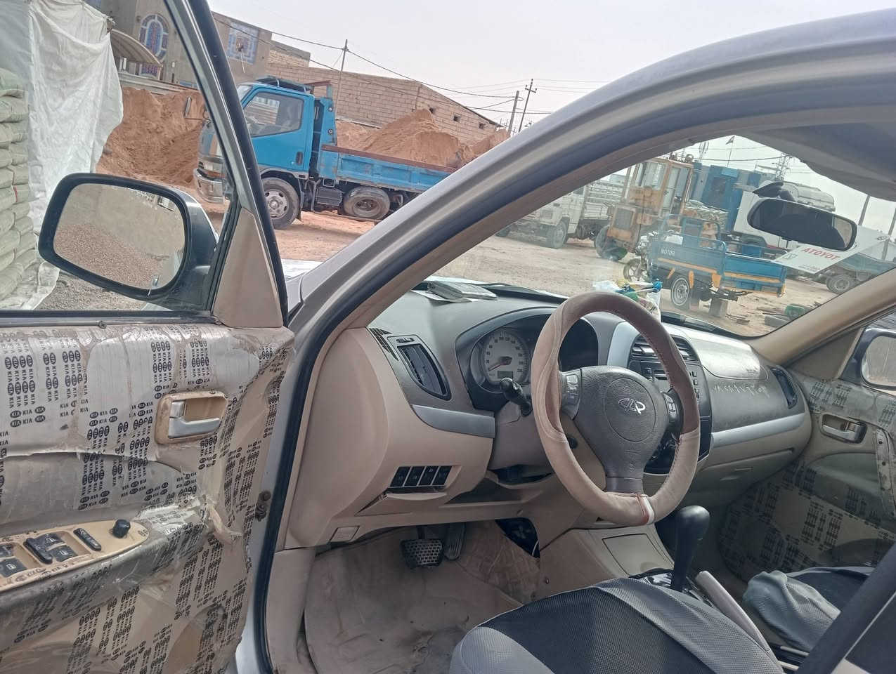 من رخصة الادمن 
تيكو 2011 نجف باسمي أسكن النجف رقم إنكليزي سنويه لل 29 مكينة وكير كامري أبو الكف 1800 حدادية جديدة وتخم تاير جديد تبريد شغال كهربائيات كله جاهزة السعر 50 وهذا رقمي ***********
