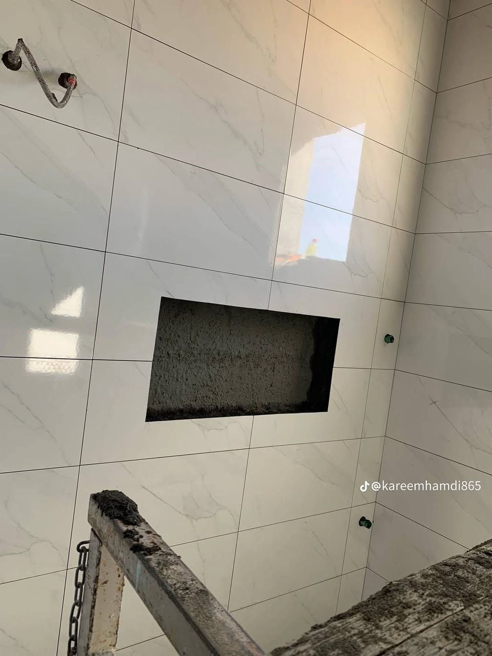 خلفه سيراميك درجئ اولئ ارضي وجداري المتر 7 تجي شوف شغل بعينك متواجد وتساب فيس ***********///***********
