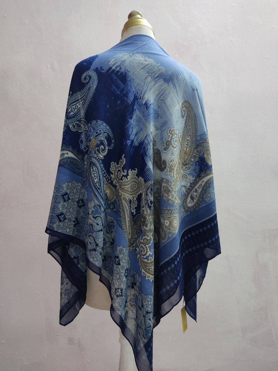 ربطة جرجيت 
قياس 140سم 
سعر القطعه ب 5 
توصيل 3 لجميع المحافظات العراق 
للتواصل خاص
او واتس اب ***********
