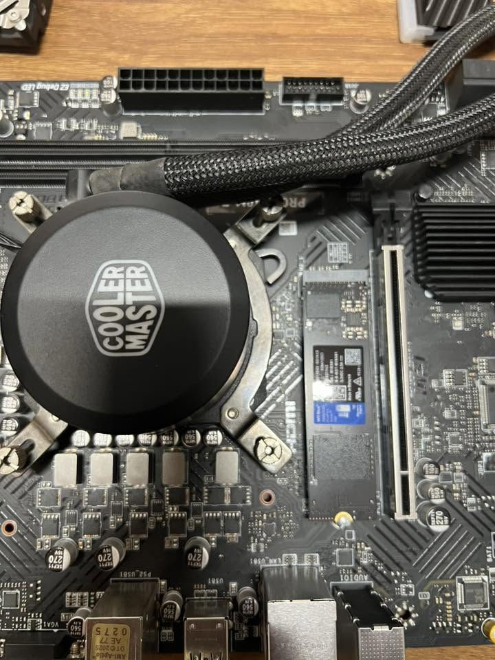 🔹 Core i5-14400F
🔹 RTX 3080 10GB ZOTAC
🔹 DDR5 XPG 16GB
🔹 MSI PRO H610
🔹 SSD WD 1TB
🔹 Power Supply HYDRA 750W
🔹 HyperX Headset
🔹 Redragon Keyboard + Mouse

🎮 يشغل أقوى الألعاب
🎨 ممتاز للتصميم والمونتاج
⚡ سرعة وأداء عالي

السعر: 1400
***********
