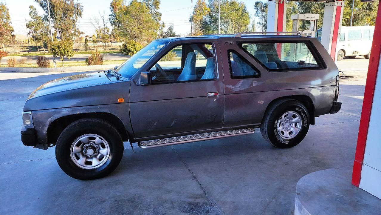 نیسان پاسفاندەر
مۆدێل 1989
سڵاید 
جامکارەبا 
دەبڵ ئەکسل 
سەنەوی تەحویل بەشەرت مەشرع وەتەنیە
کۆبۆنی بەنزینی کەرکوکی هەیە
سەنەوی تا 2028تازەیە 
سعری 28$ کەمێ مەجال
*********** 
***********
